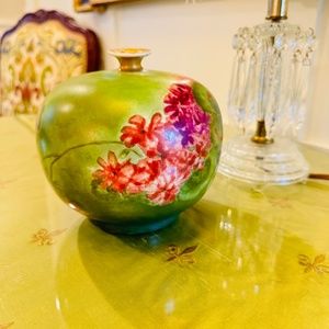 VTG Floral Roses Hand Painted Gold Gilded Vienna Austria Porcelain Squat Vase